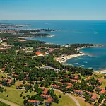 Katoro Plava Laguna *