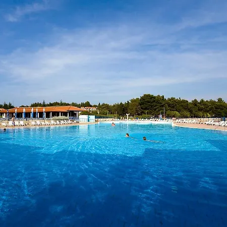 Katoro Plava Laguna Apartman *