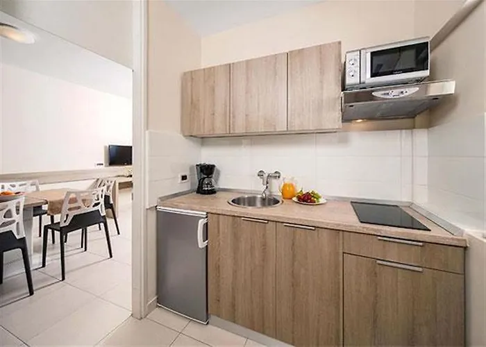 Katoro Plava Laguna *