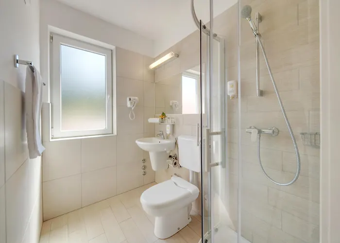 Katoro Plava Laguna *