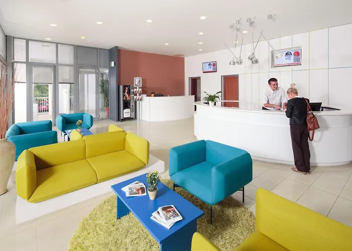 Katoro Plava Laguna *