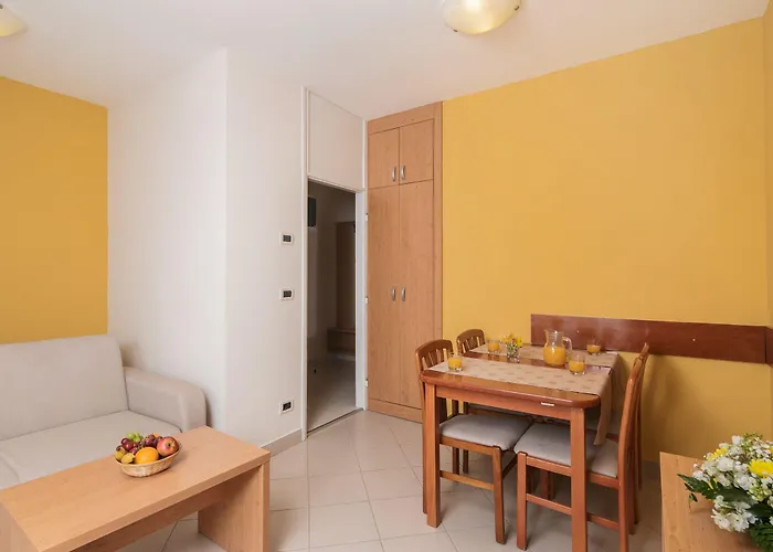 Katoro Plava Laguna 아파트 *