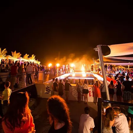 Katoro Plava Laguna * Ουμάγκ