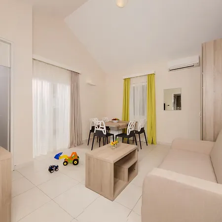 Katoro Plava Laguna
