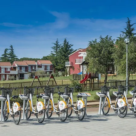 Katoro Plava Laguna Apartman *