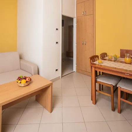 Katoro Plava Laguna *