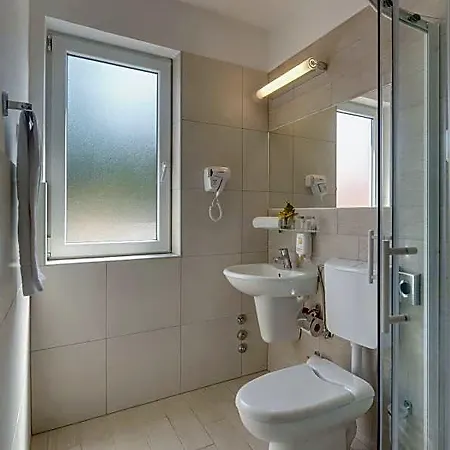 Katoro Plava Laguna Apartmán *