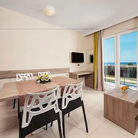 Katoro Plava Laguna * Умаг